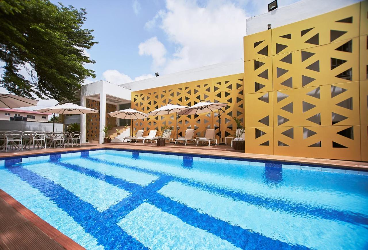 The Cabin Hotel Accra Extérieur photo