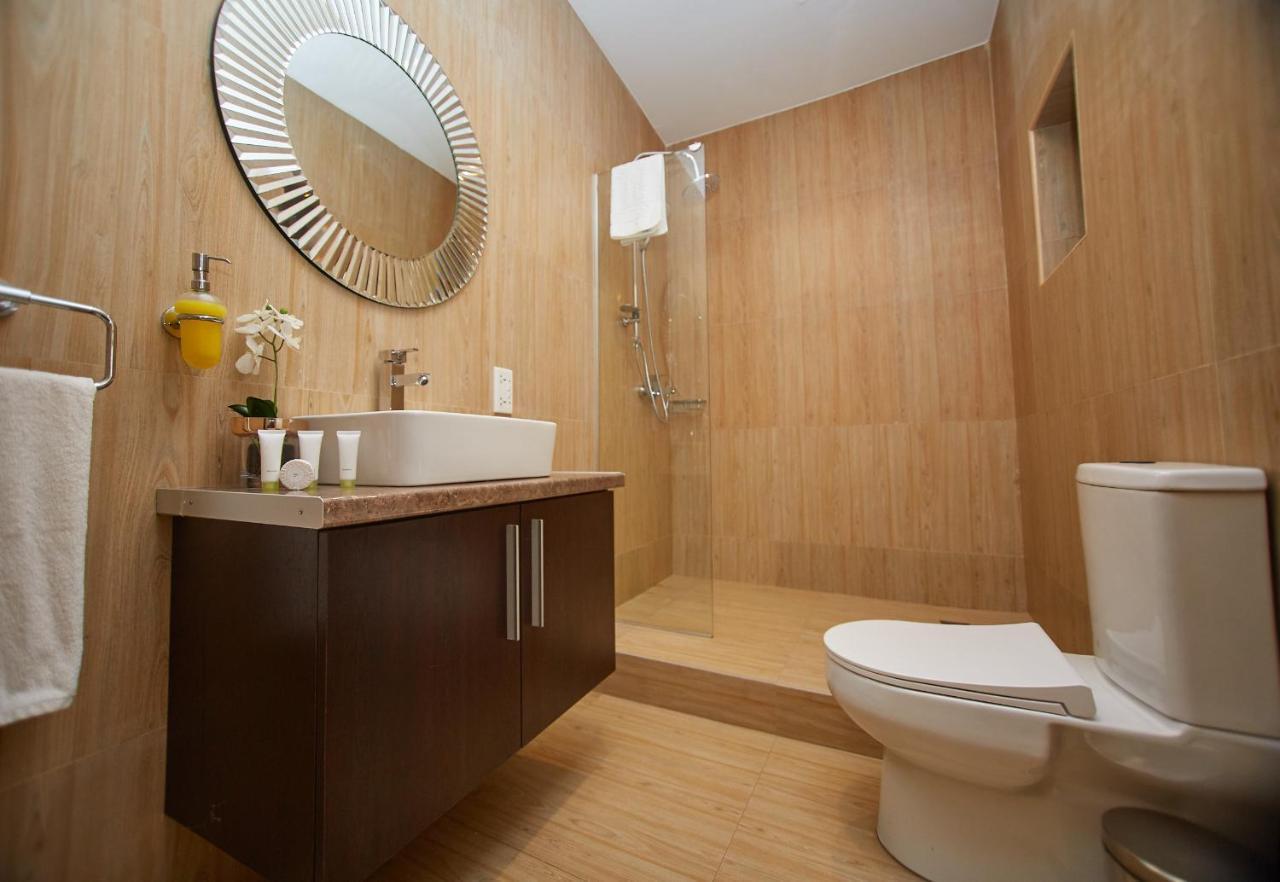 The Cabin Hotel Accra Extérieur photo